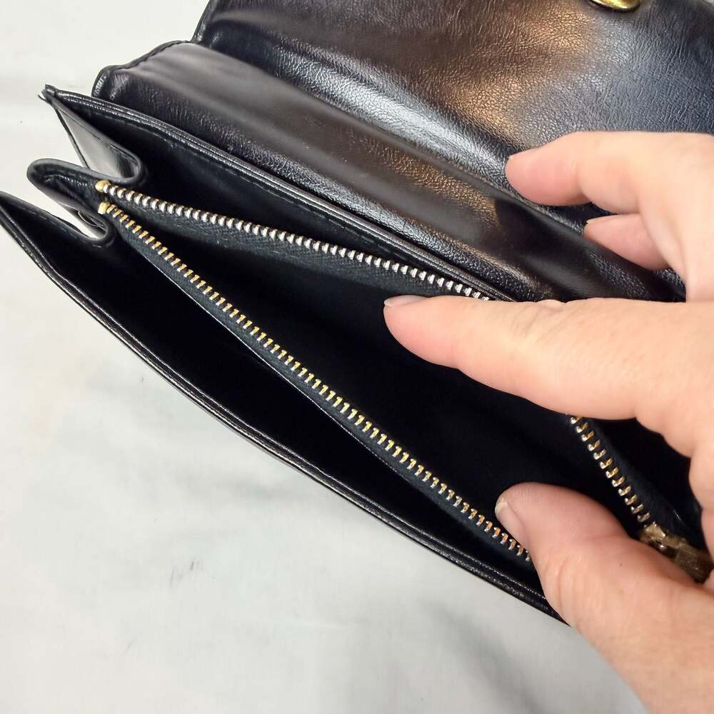 Vintage Black Leather Evening Shoulder Bag with Gold Tone Rope Detail Clasp - Picture 10 of 10